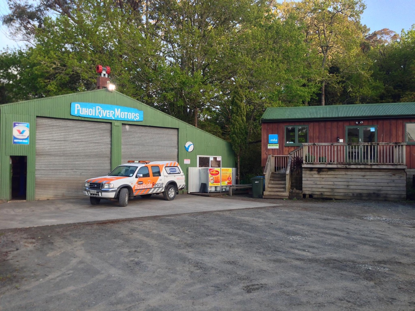 Puhoi River Motors workshop and reception, 1 Ahuroa Road
